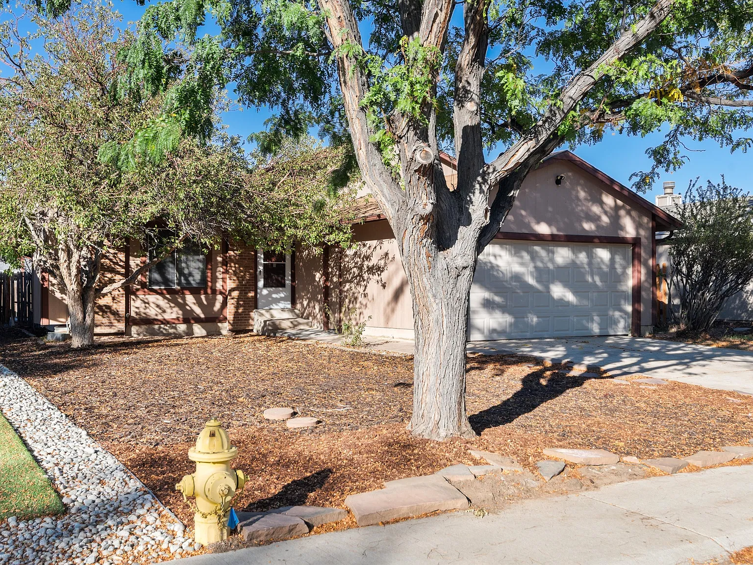 16747 E Mansfield Cir - - — Photo 2