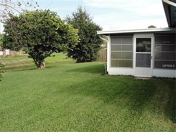 3rd image of 560 Floral Dr