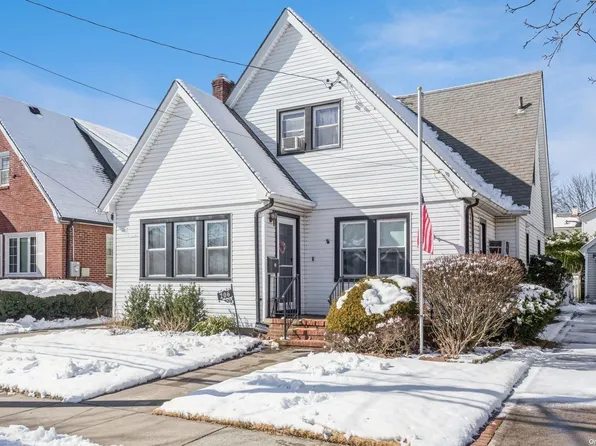 206 Violet Avenue, Floral Park, NY 11001