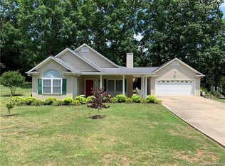 4163 Oak Hollow Dr, Morganton, NC 28655