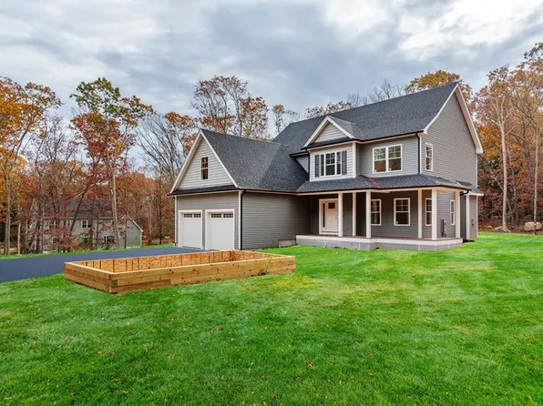 22 Saddlebrook Dr, East Greenwich, RI 02818