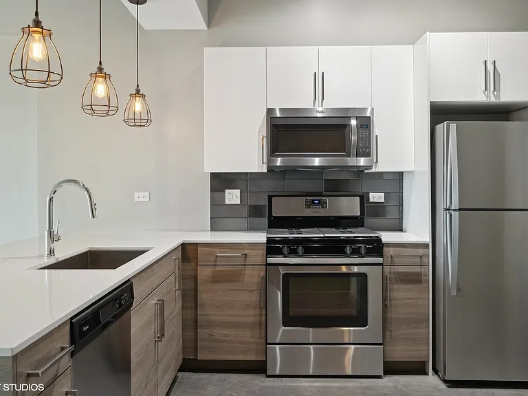 1245 N Milwaukee Ave #703 — Photo 6