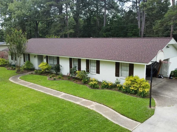 544 Meadowview Dr, Monticello, AR 71655