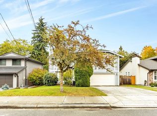 9766 154th St, Surrey, BC V3R7J1