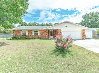 4207 Cherokee Cv, Springdale, AR 72764