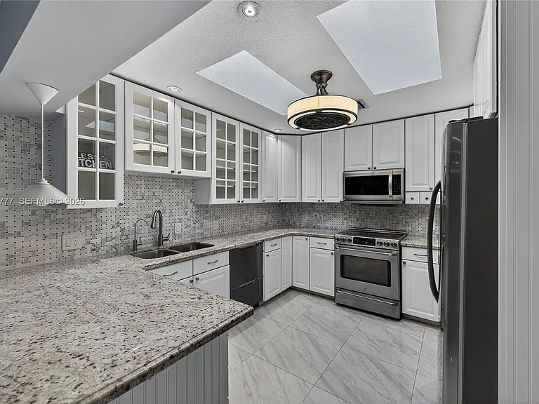 2801 Coral Shores Dr — Photo 43