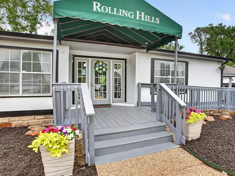 Rolling Hills — Photo 13