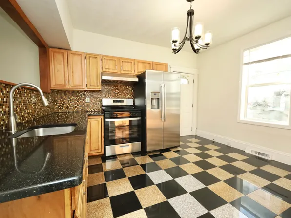 488 Pleasant St APT 1, Malden, MA 02148