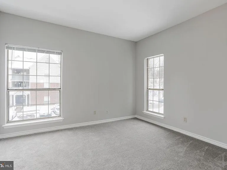 3918 Penderview Dr — Photo 22