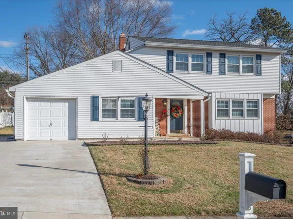 11 Aronimink Dr, Newark, DE 19711