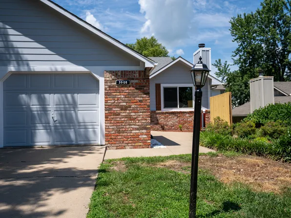 3908 Willshire Dr, Lawrence, KS 66049