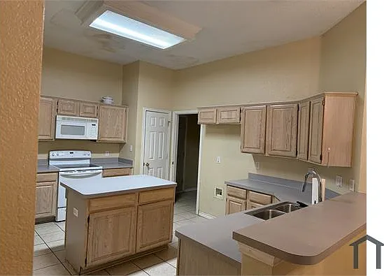 6805 Windward View Dr — Photo 8