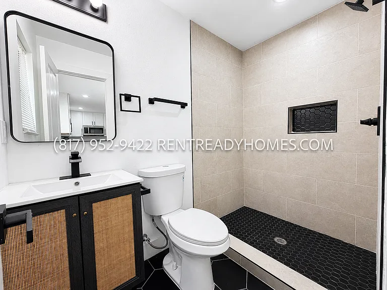 1510 W Jefferson Blvd #107 — Photo 8