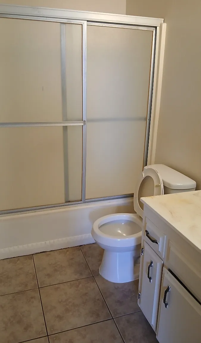 1 bed, 800 sqft, $1,350 — Photo 2