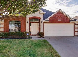 11201 Boulder Ridge Dr, Fort Worth, TX 76140