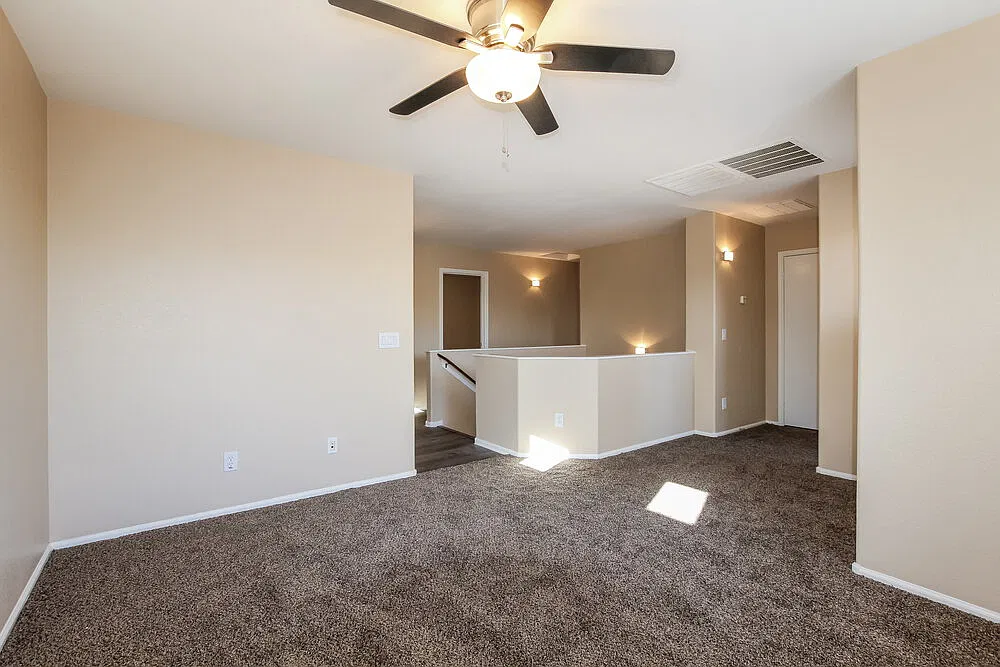 4 bed, 3.0 bath, 2232 sqft, $2,280 — Photo 4