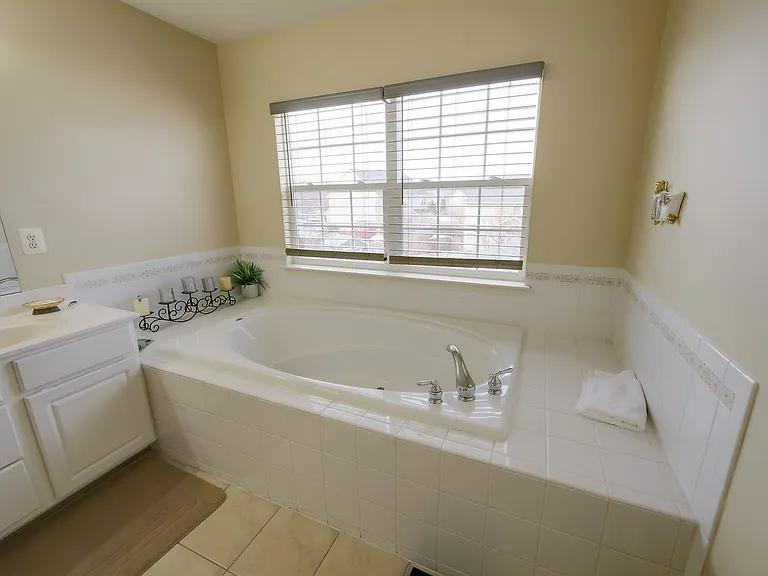 601 Crossover Ct — Photo 36