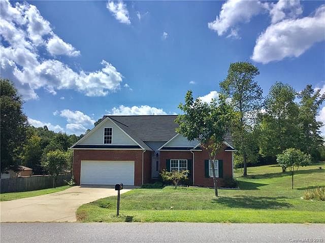 1st image of 108 Whistling Pines Dr