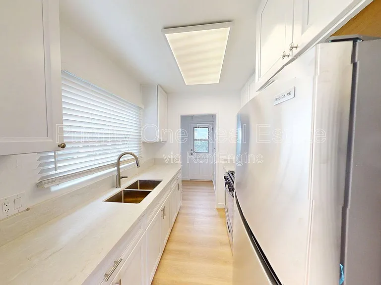 4243 Hamilton St — Photo 12