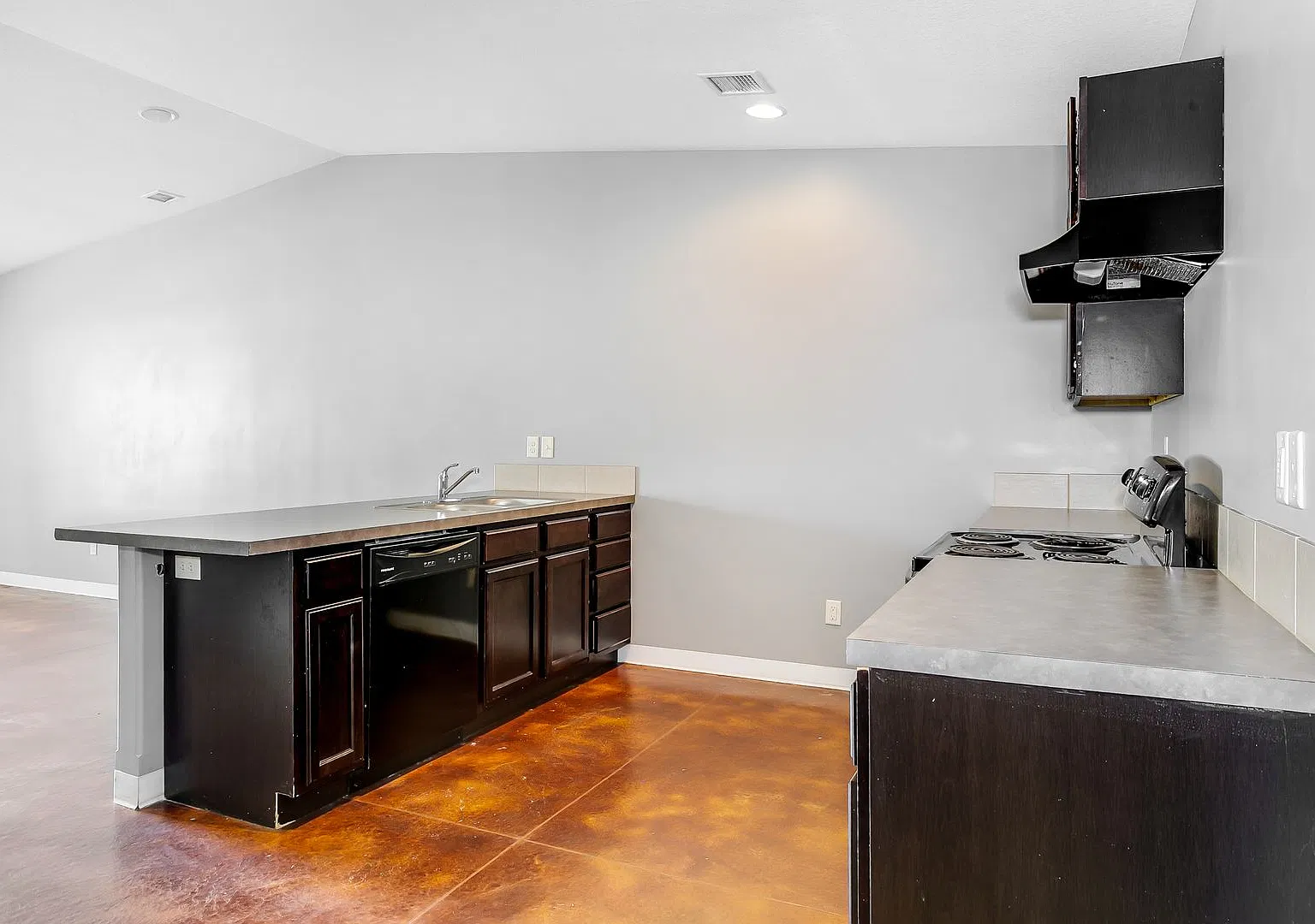 Spacious Duplex Near St. Joe — Photo 3