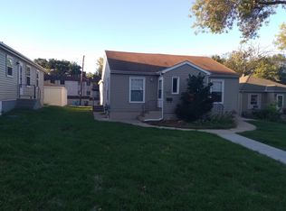 1406 Lake St NE, Hopkins, MN 55343