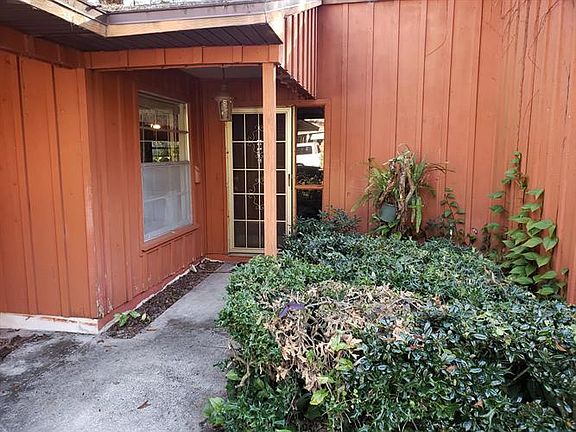 3rd image of 3423 SE 4th Ave