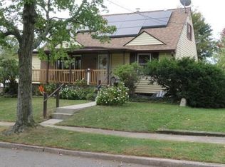 115 Crestview Rd, Fords, NJ 08863