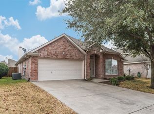 604 Fox Run Trl, Saginaw, TX 76179