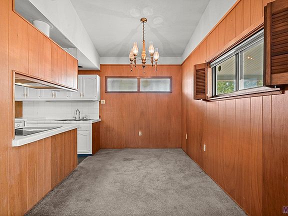 5th image of 401 Washington St