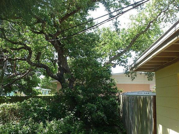 4th image of 209 Harrison Ave