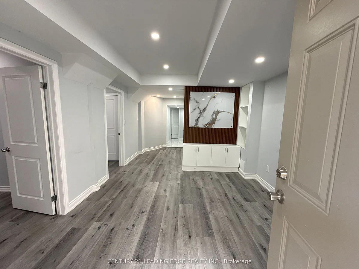 Building Photo - 11 Northern Breeze Cres #LOWER