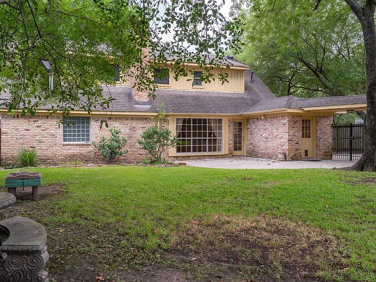 1704 Crystal Hills Dr — Photo 26