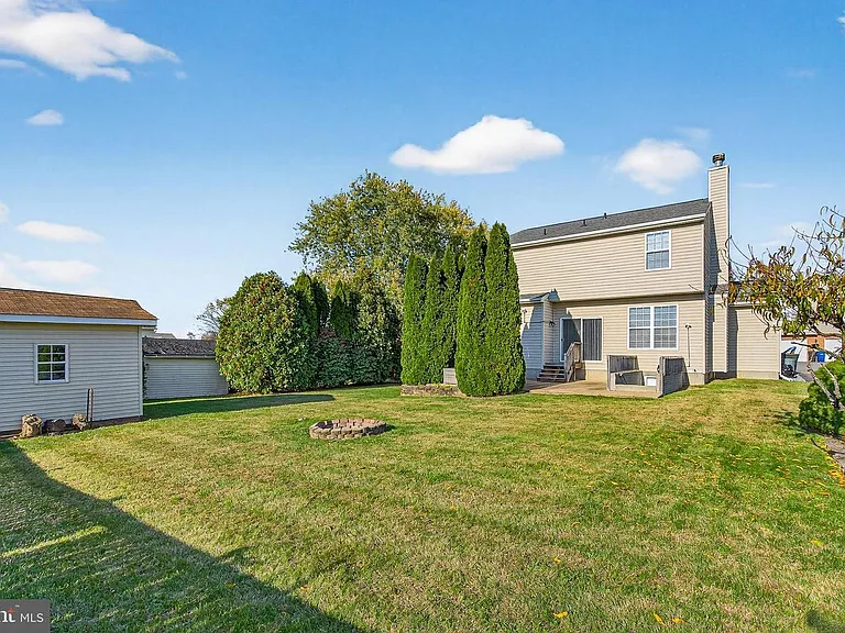 27 Planetree Dr #1 — Photo 34