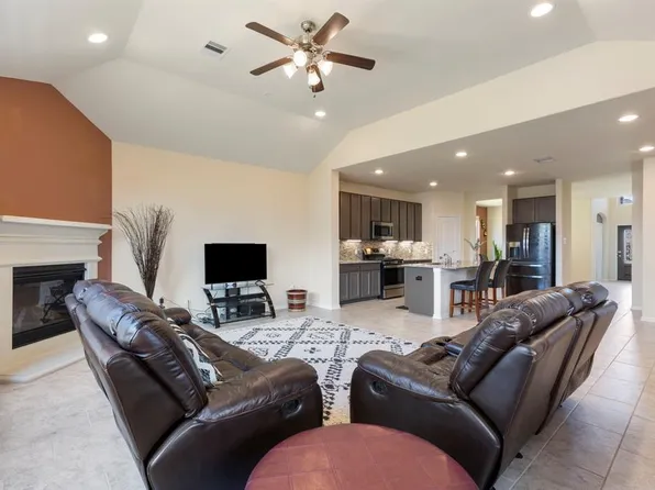 115 Bower Bloom Drive, Arcola, TX 77583