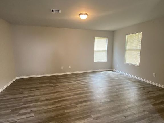 3rd image of 2214 Angelina St