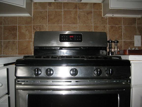 5th image of 88 N Goodwin Ave