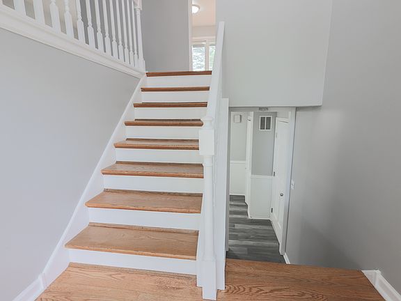 3rd image of 260 Hill Ave