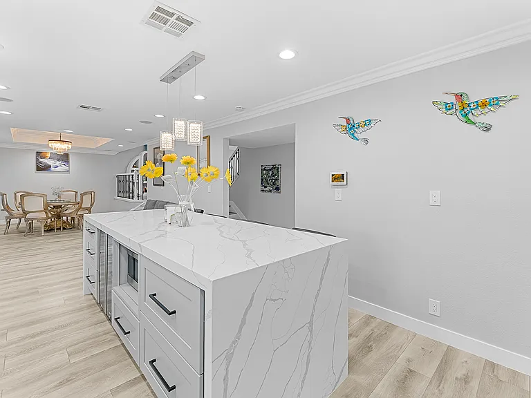 19251 Worchester Ln — Photo 31