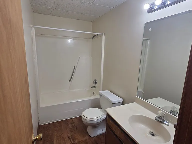 1837 Meadowland Ln #F — Photo 6
