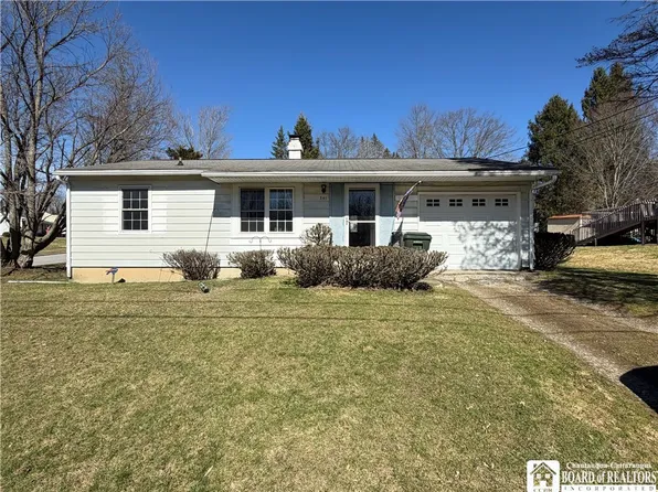 341 E Virginia Blvd, Jamestown, NY 14701