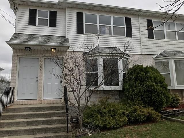 1st image of 105 Pemberton Ave