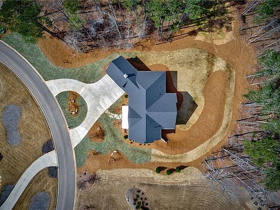 4th image of 104 Ashley Hall Ct