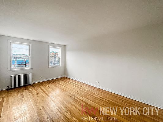 2nd image of 166 Vanderbilt Ave #2J