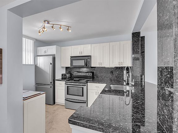 5th image of 112 Lake Emerald Drive #104