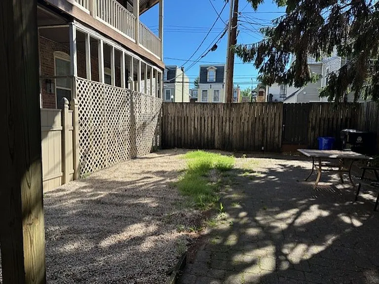 909 N 2nd St — Photo 22
