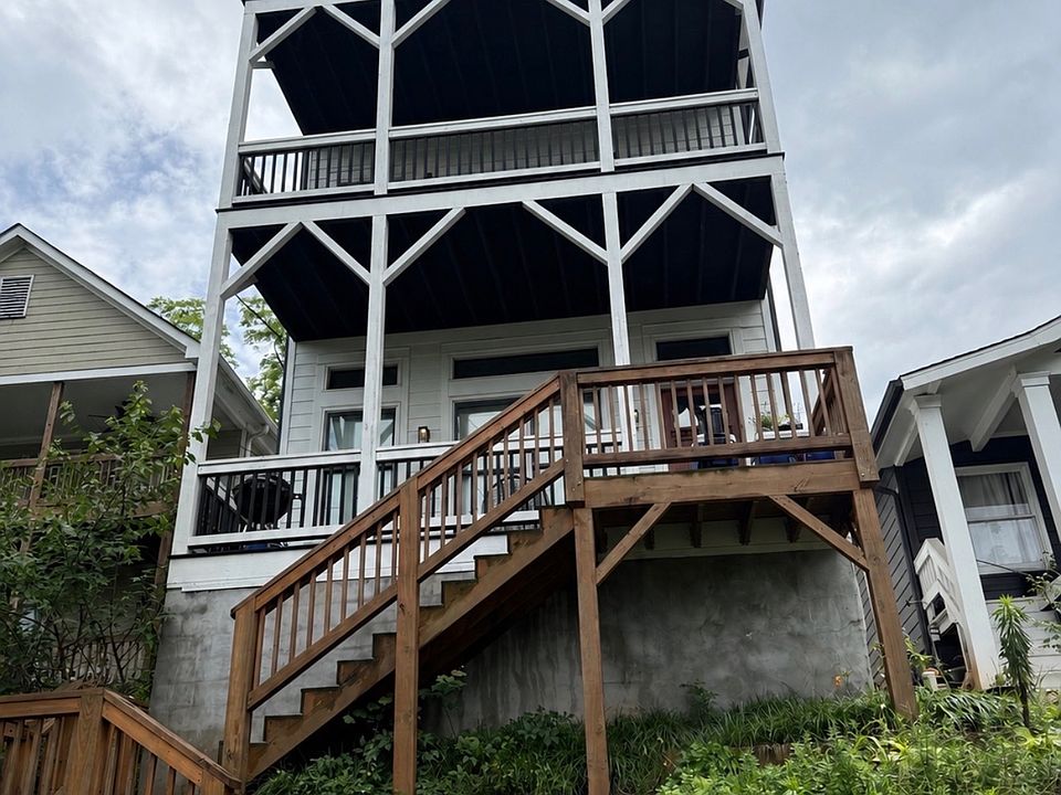 1st image of 161 Little St SE