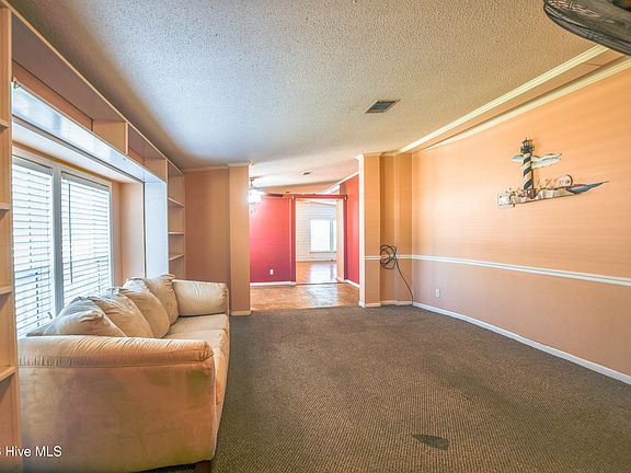 5th image of 118 Woodland Drive