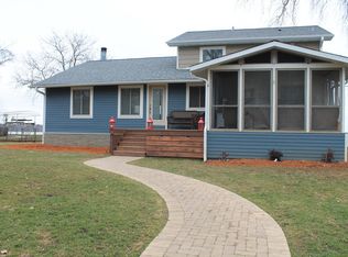 26033 W Calhoun Ave, Antioch, IL 60002