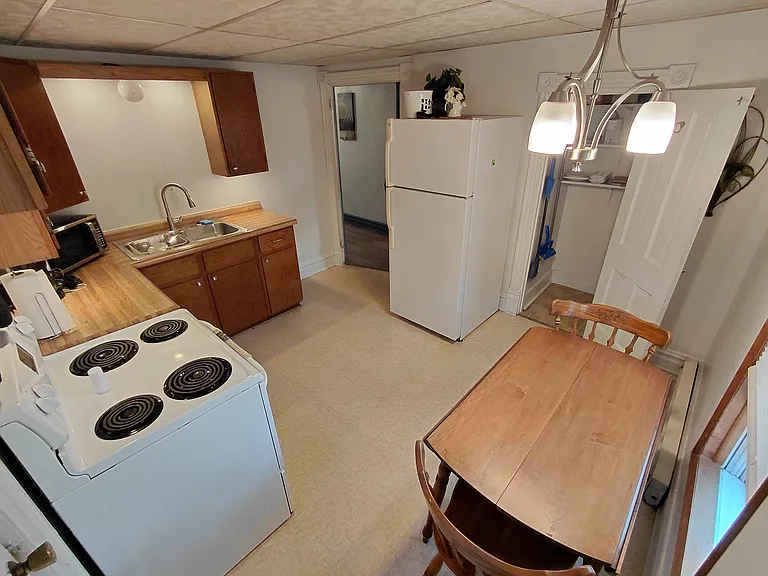 823 1/2 Long Ct — Photo 7