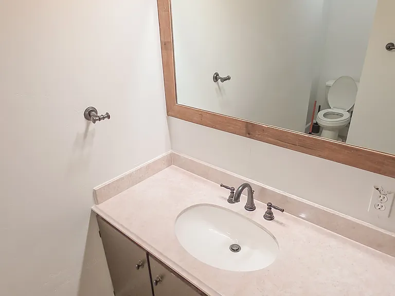 2222 E 6525 S — Photo 29